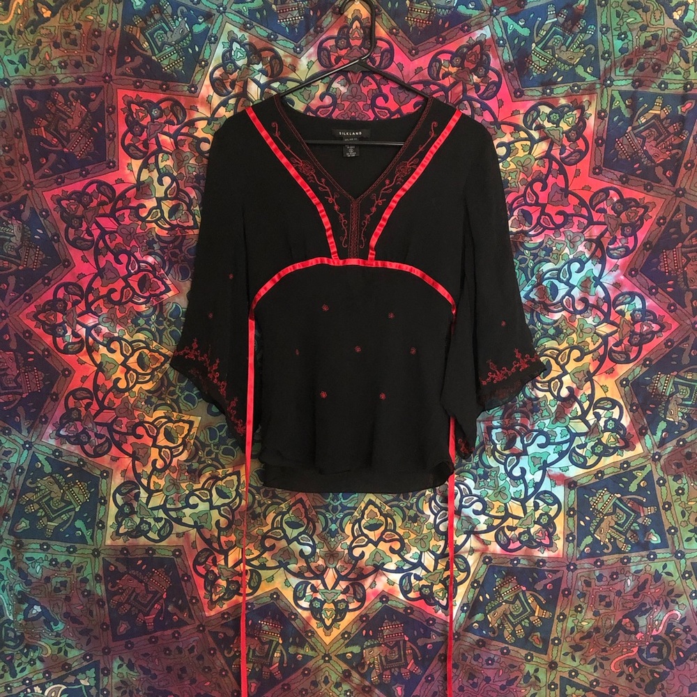 Geisha Style Blouse With Beautiful Design